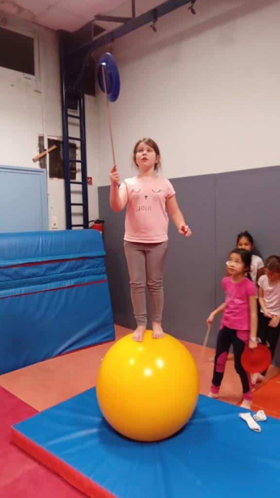 Nos cours de cirque pour les enfants : une activité sportive ludique
