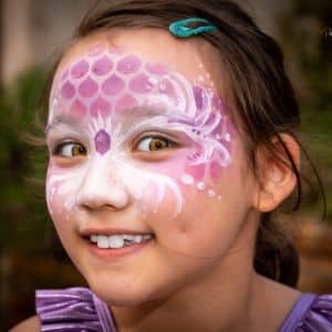 Animation maquillage enfants pendant un mariage en Île-de-France