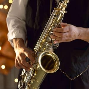 Animation saxo pendant le dîner de mariage en Île-de-France